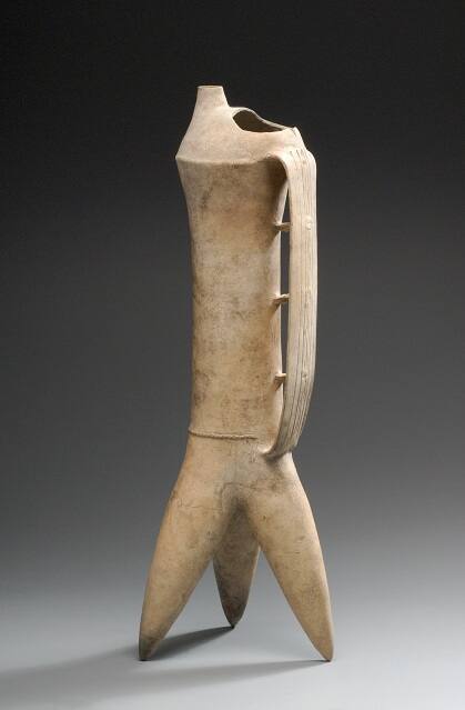 Ritual Tripod Libation Ewer (gui)