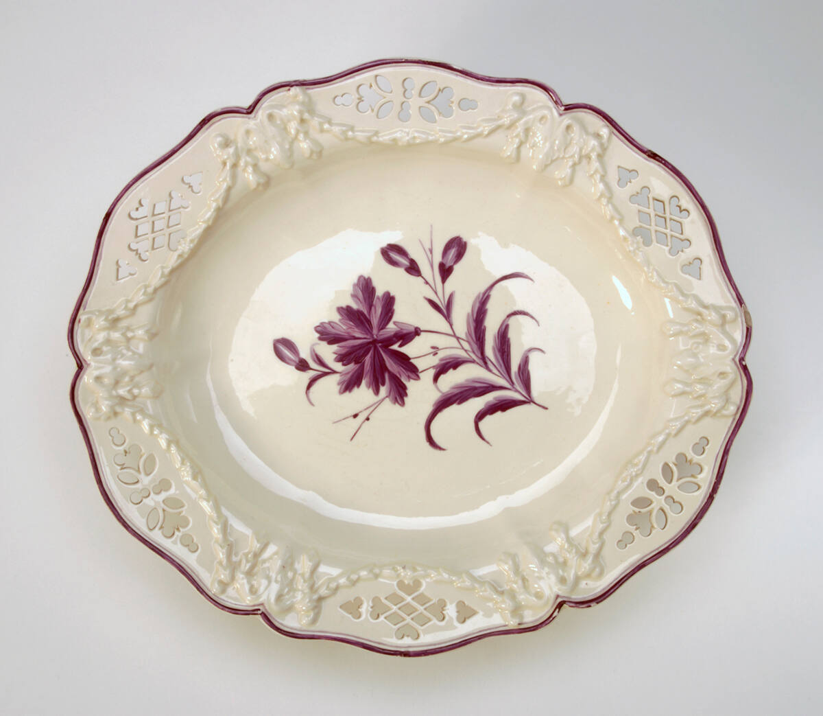 Small Oval Plate to Leeds Creamware Dessert Service