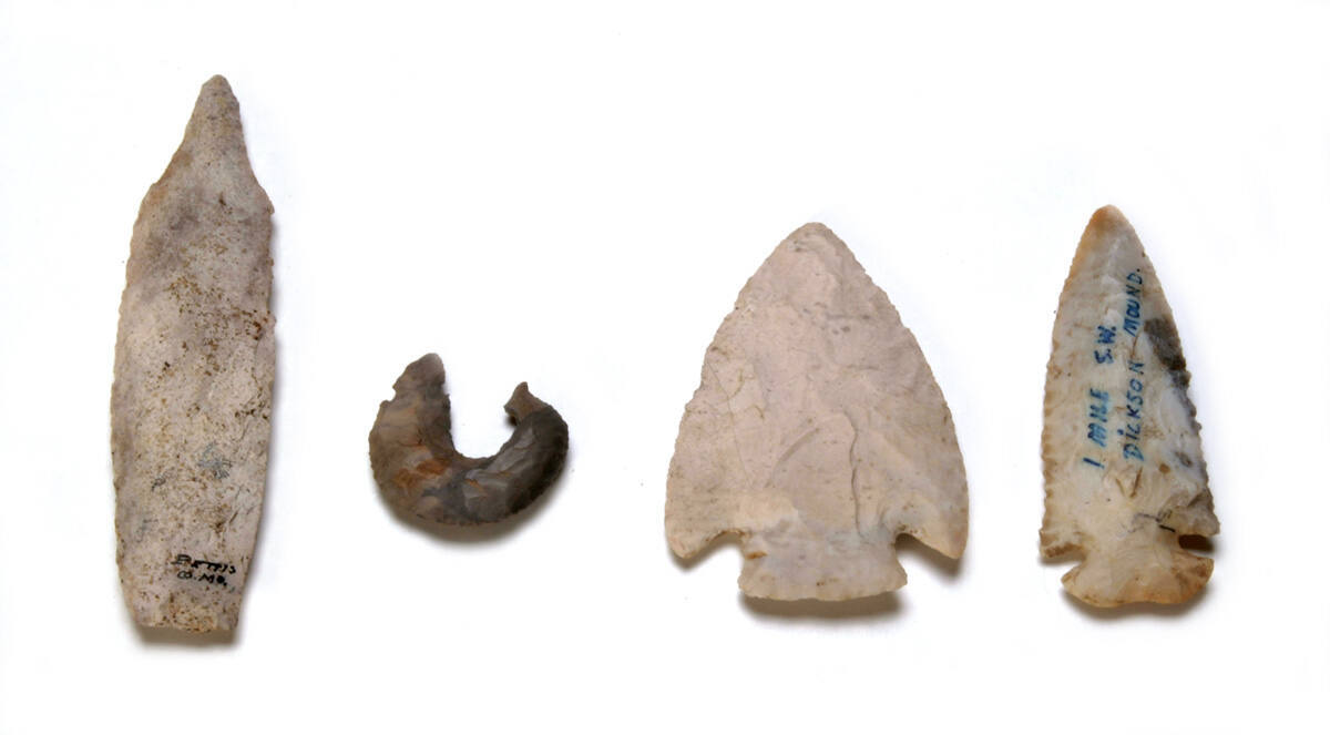 Point with notched base