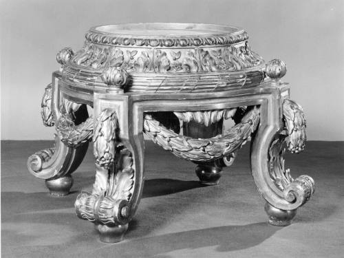 Giltwood Stand