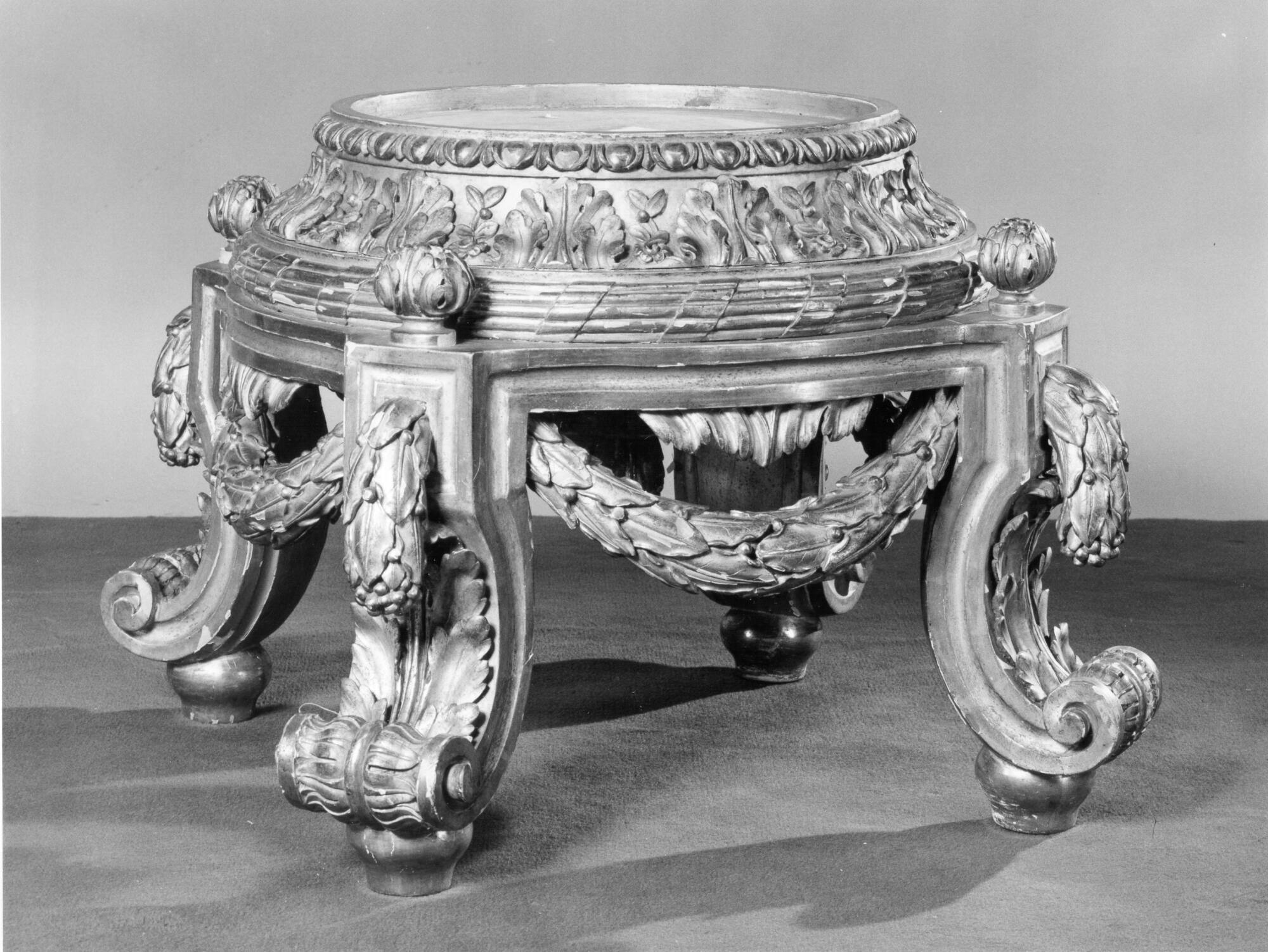 Giltwood Stand