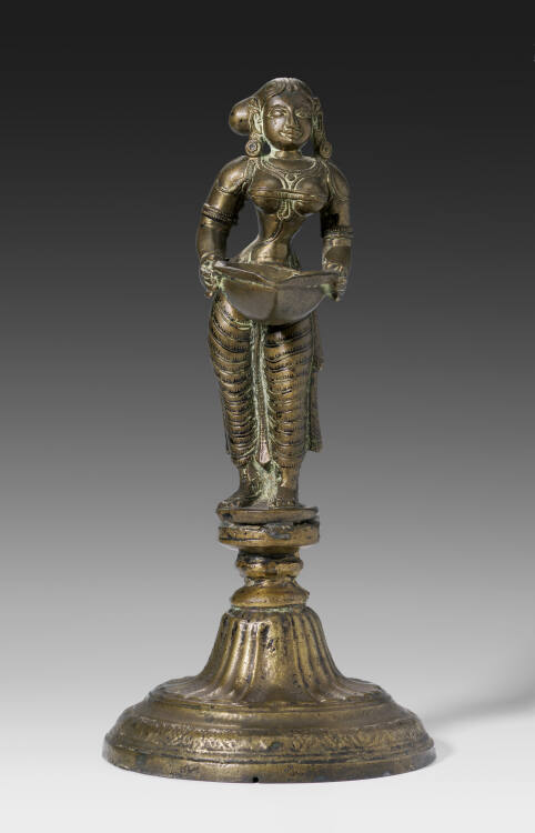 Dipalakshmi, the Goddess as a Bearer of Light