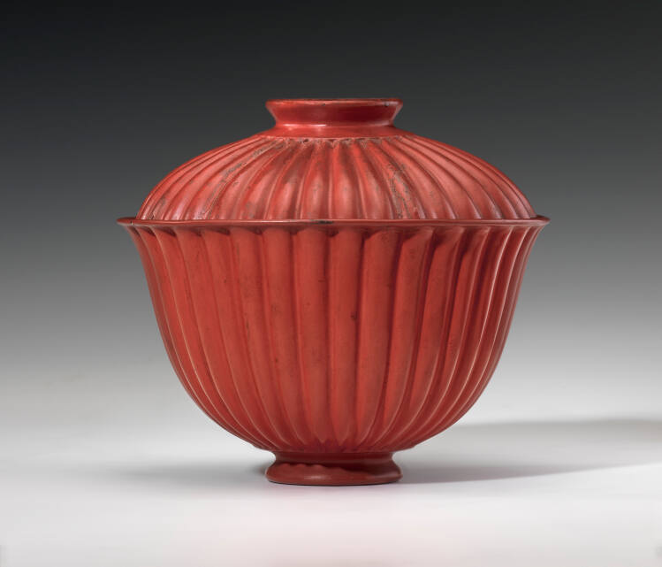 Fluted Cup with Cover