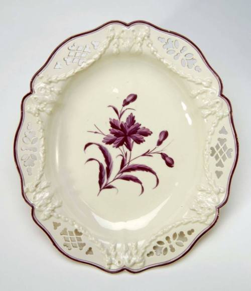 Small Oval Plate to Leeds Creamware Dessert Service