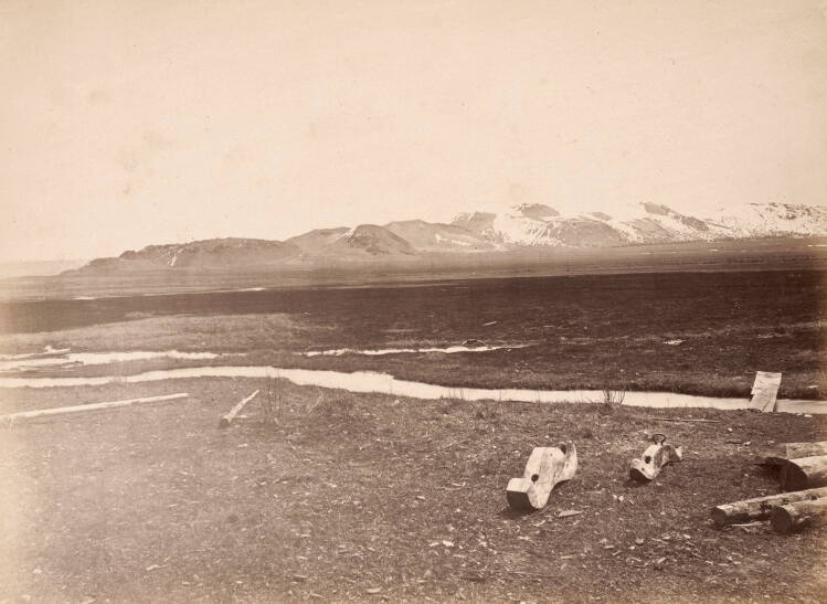 Extinct volcanoes near Mono Lake, California