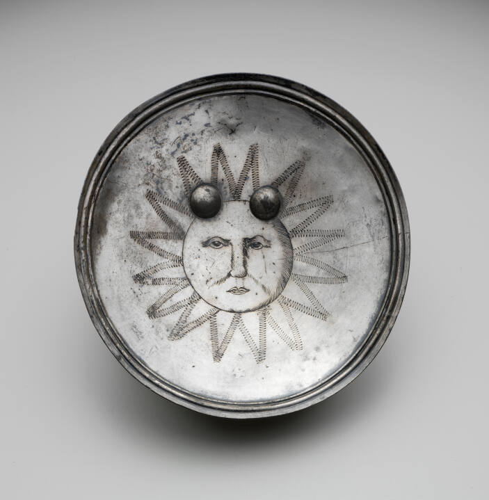 Moon Gorget