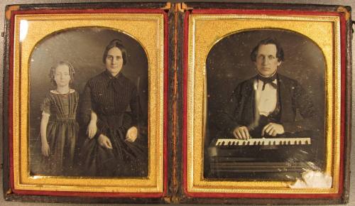 Mother & daughter (l) and man at keyboard (r)