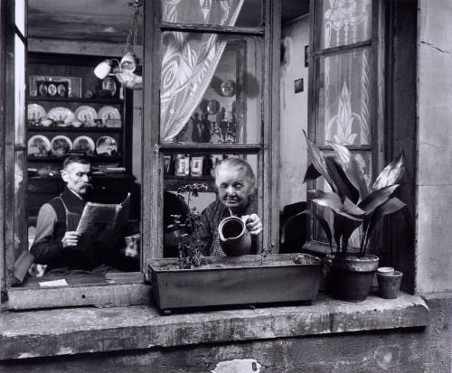 Hotel Caretakers, Dragon Street