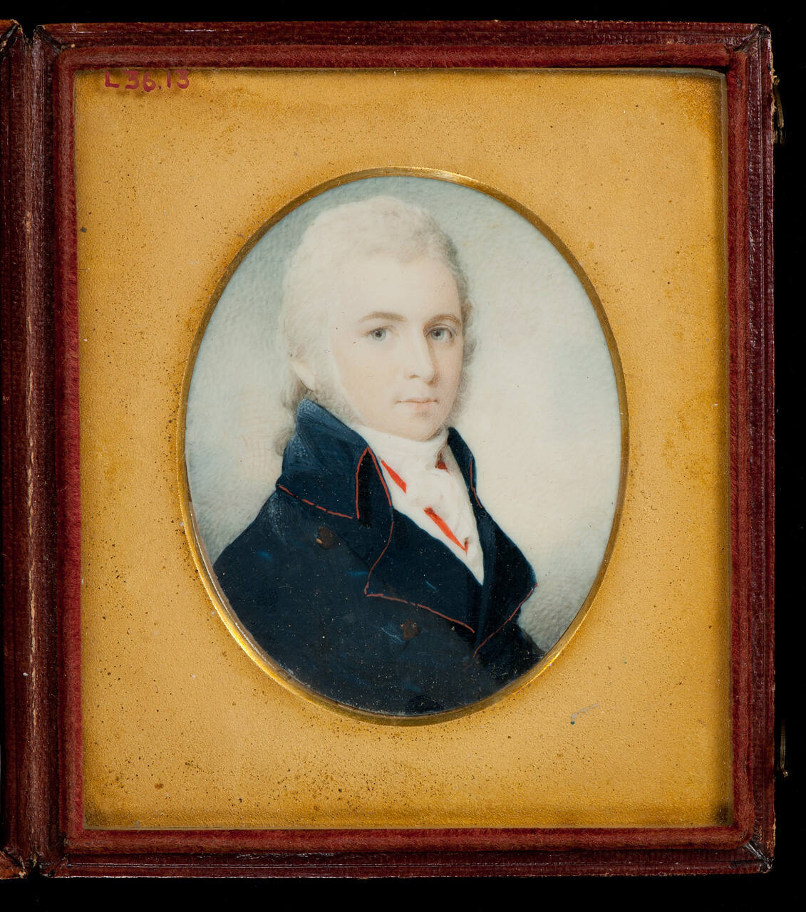 image recto overall with frame