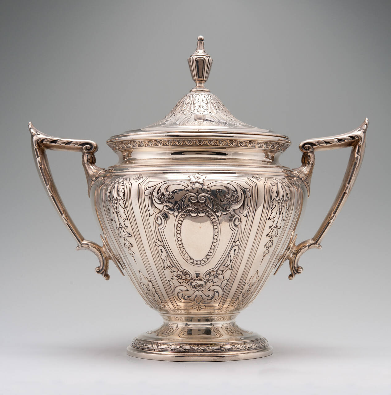 "Maintenon" Sugar with Cover
