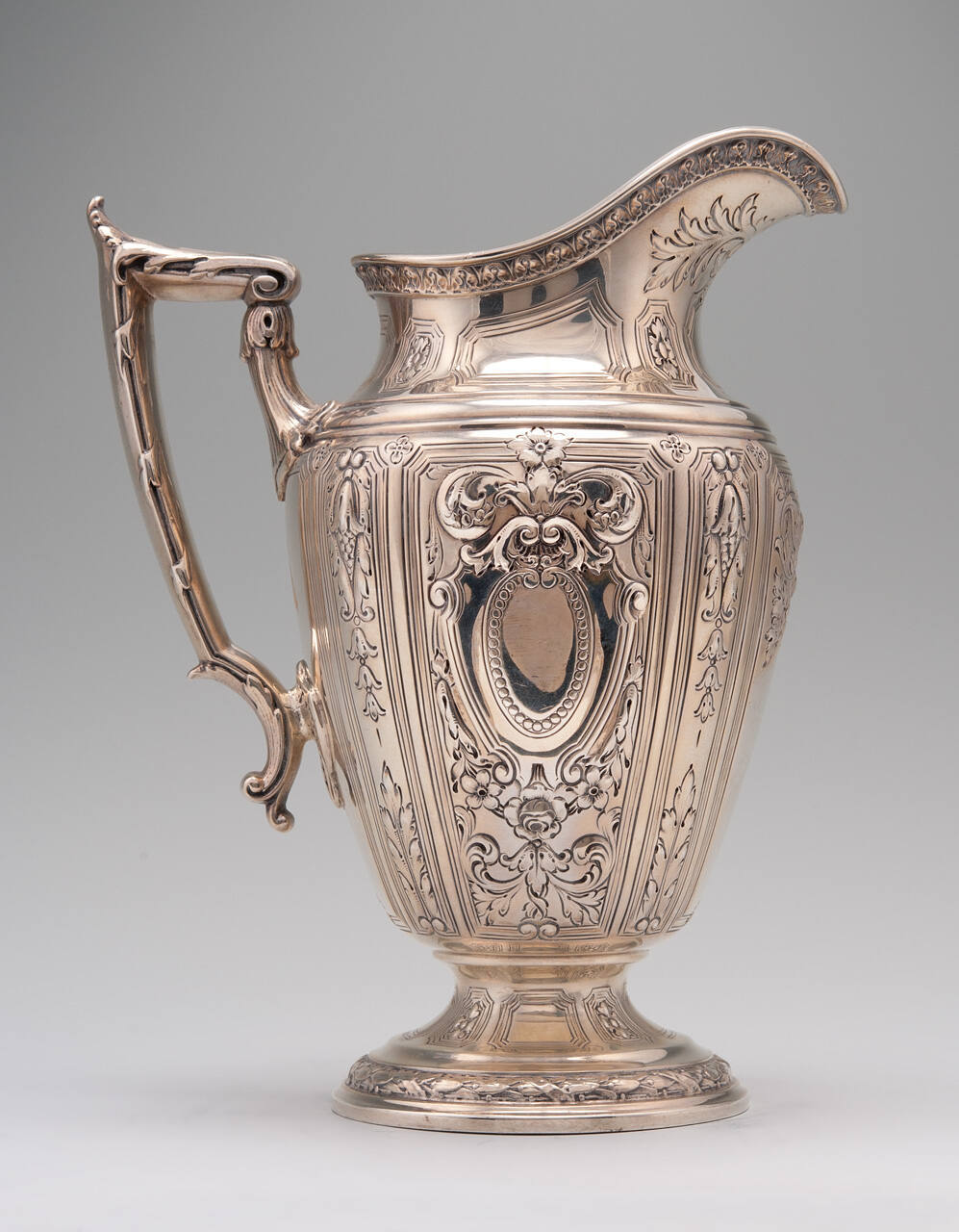 "Maintenon" Creamer