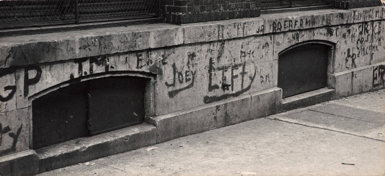 Untitled (graffiti)