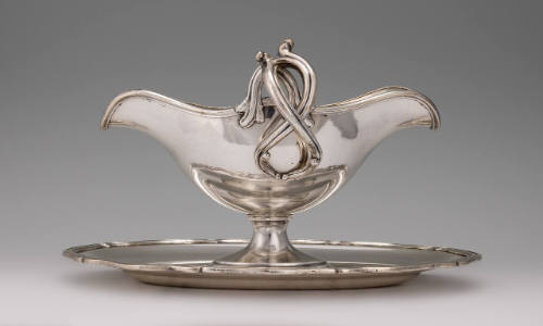 Sauce Bowl and Oval Plate