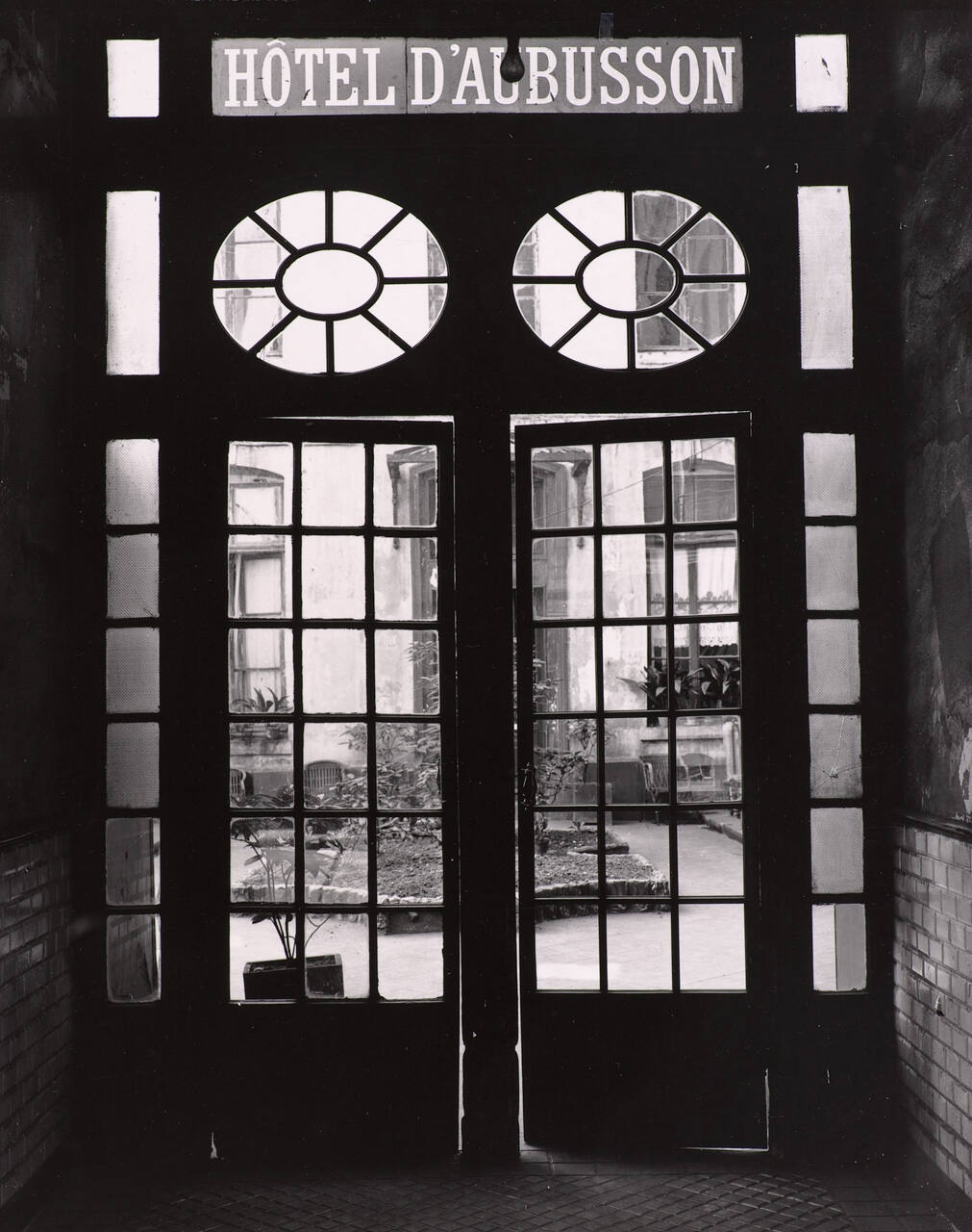 Left Bank Hotel, Paris