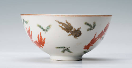 Bowl with Goldfish Decoration