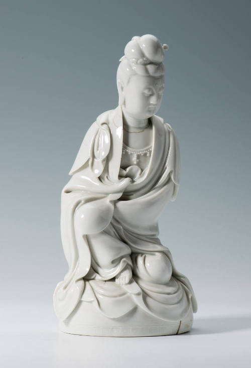 Kuan-yin, Seated Figure