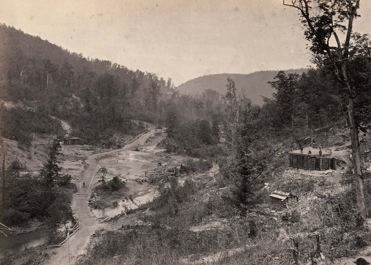 Whiteside Valley Below the Bridge