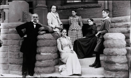 Connecticut, Group of people on stoop