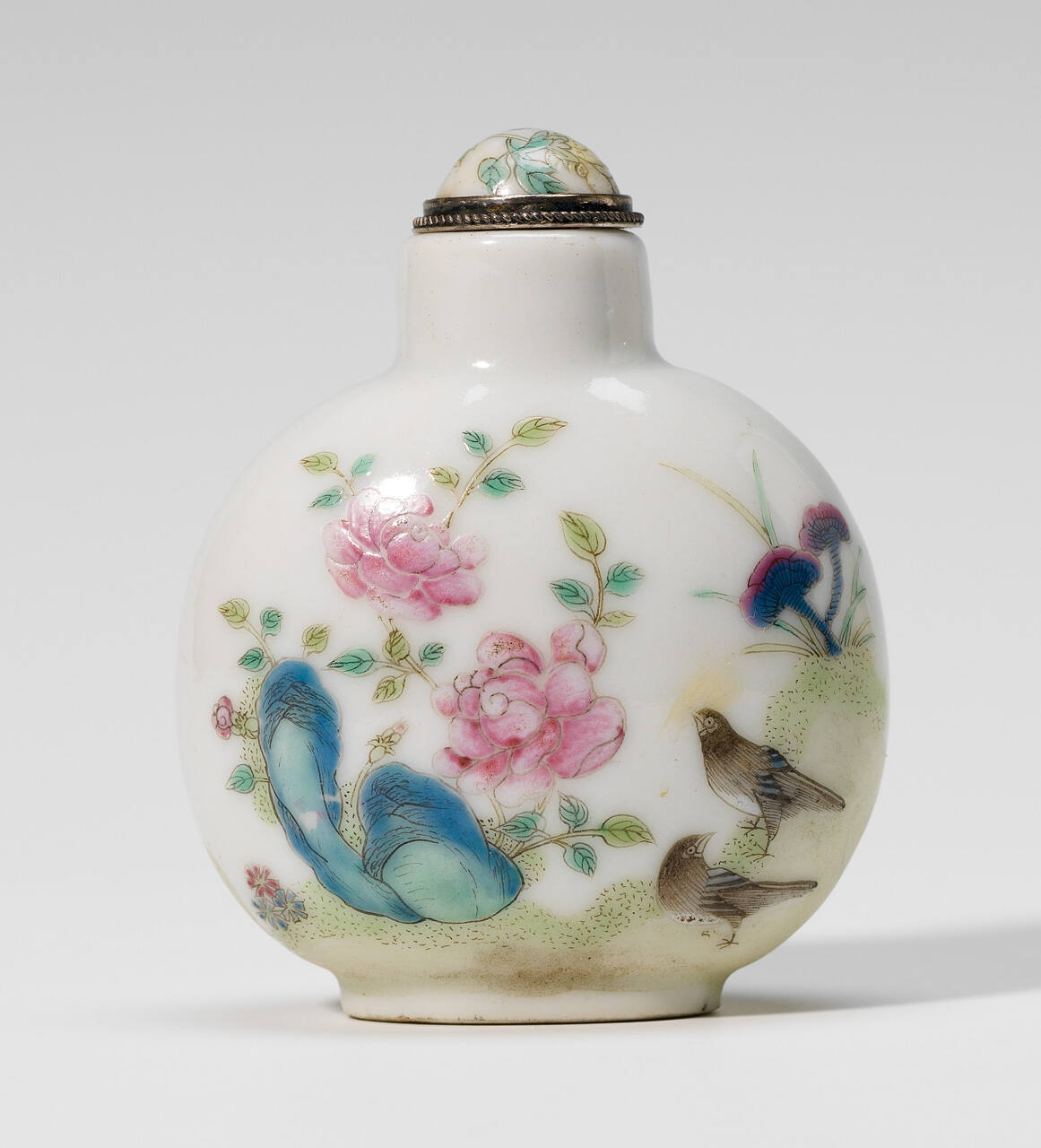 Snuff bottle with stopper and stand