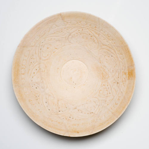 Bowl with incised decoration