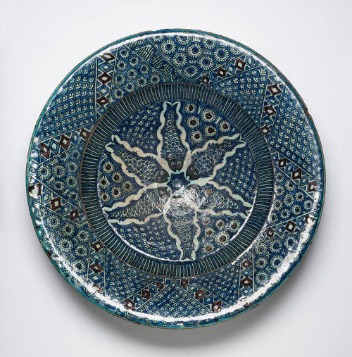 Large Dish