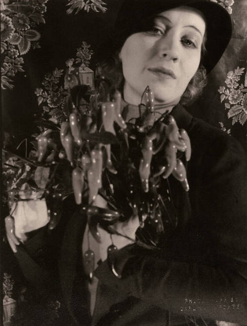 Ona Munson, Nov.11, 1932