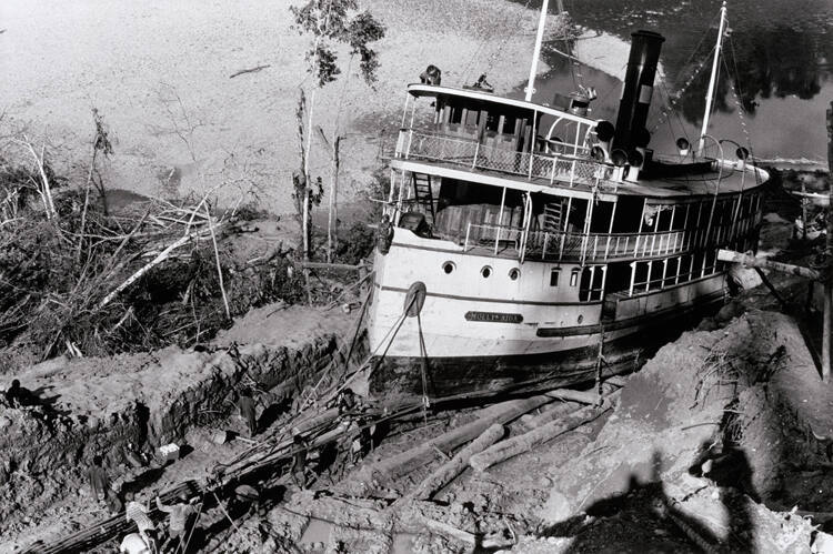 Ship from Lake up Mountain