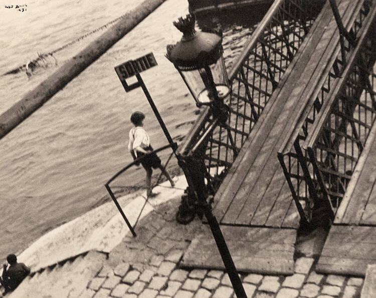 Children, Bank of the Seine