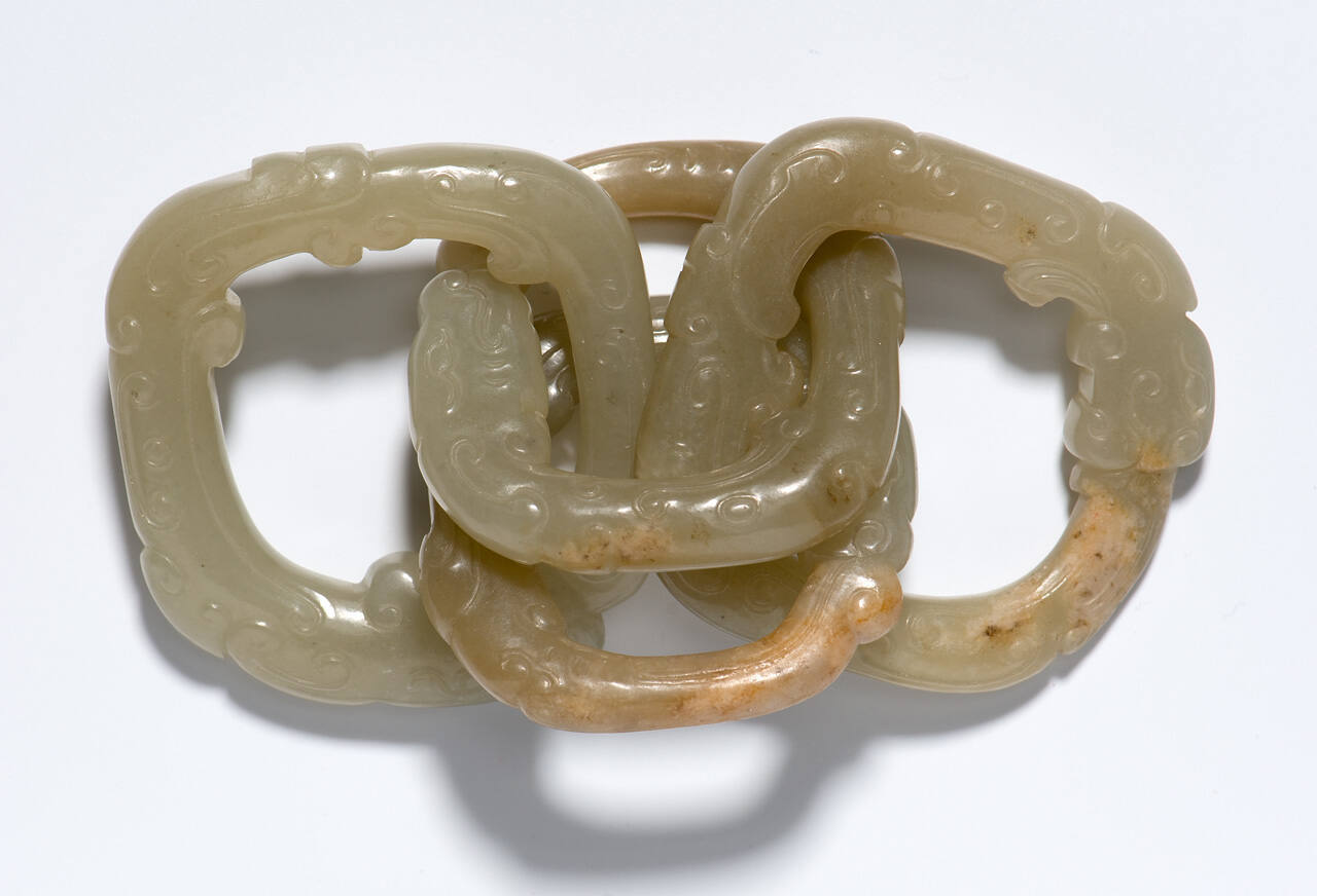 Four Rings, Linked in Pairs