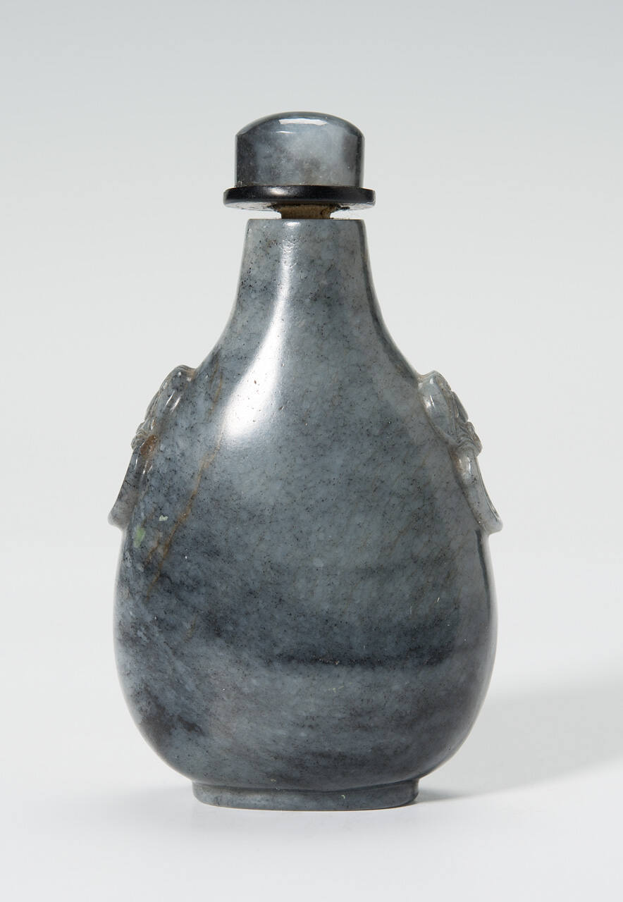 Snuff bottle with stopper and stand
