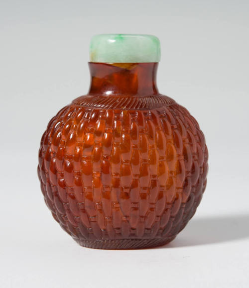 Snuff bottle with stopper