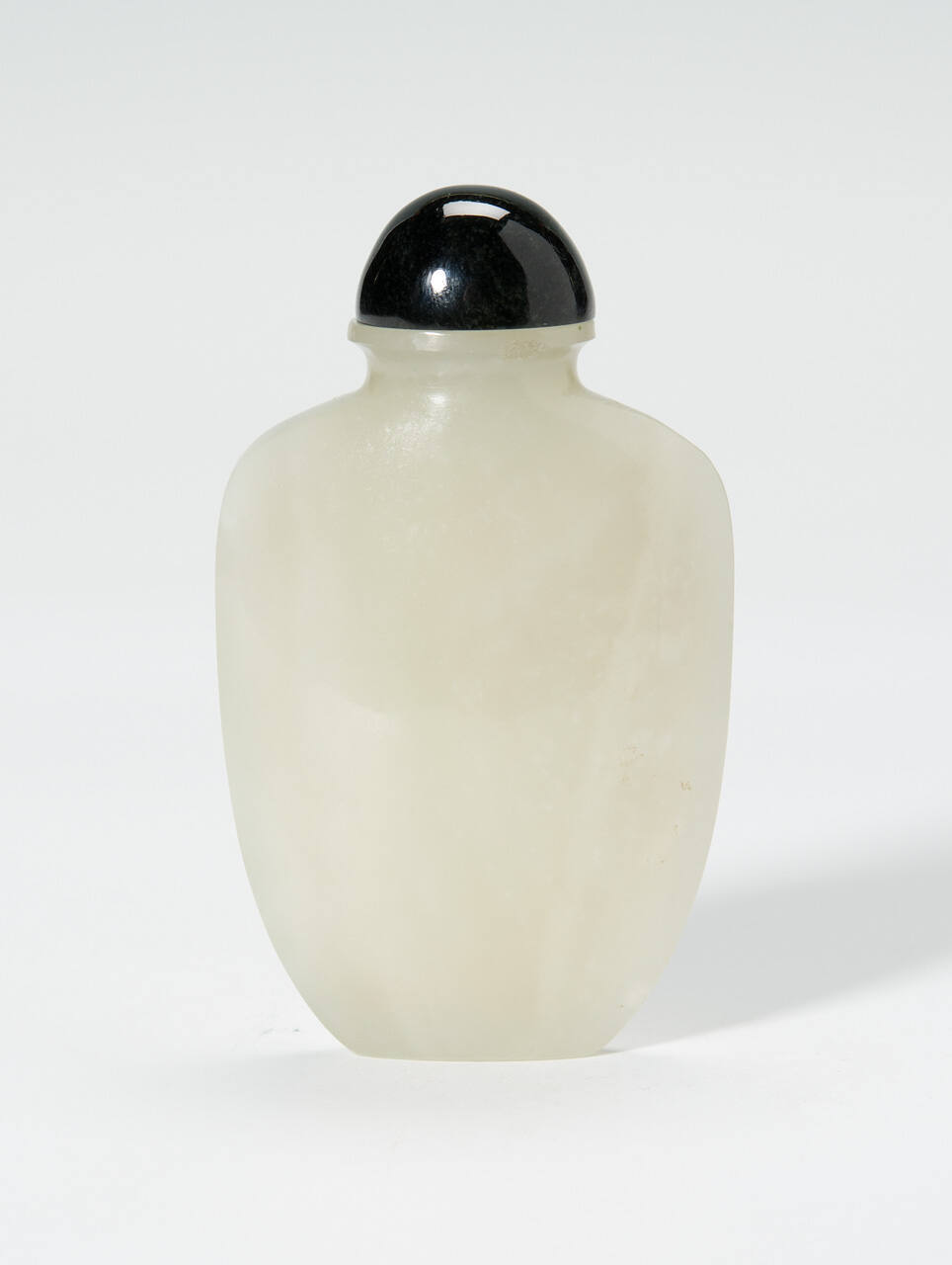 Snuff bottle with stopper and stand