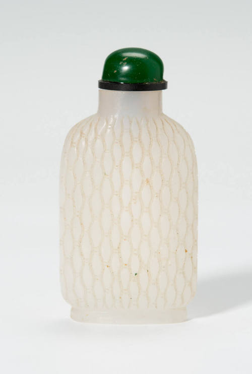 Snuff bottle with spoon, stopper, and stand