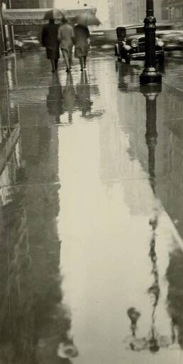 Rainy Street, Three Figures