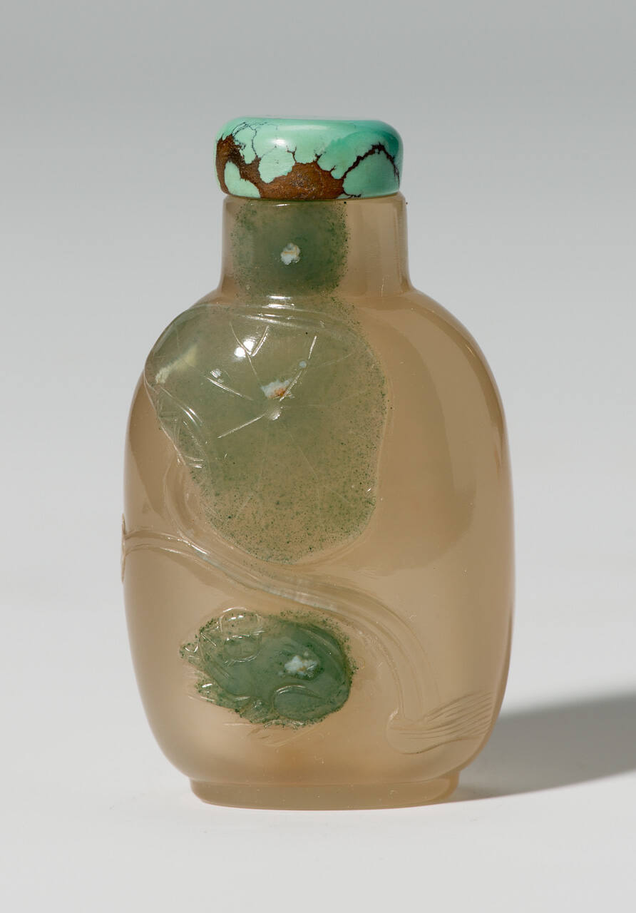 Snuff bottle with stopper and stand
