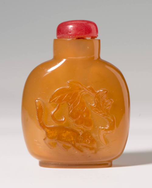 Snuff bottle with stopper and stand