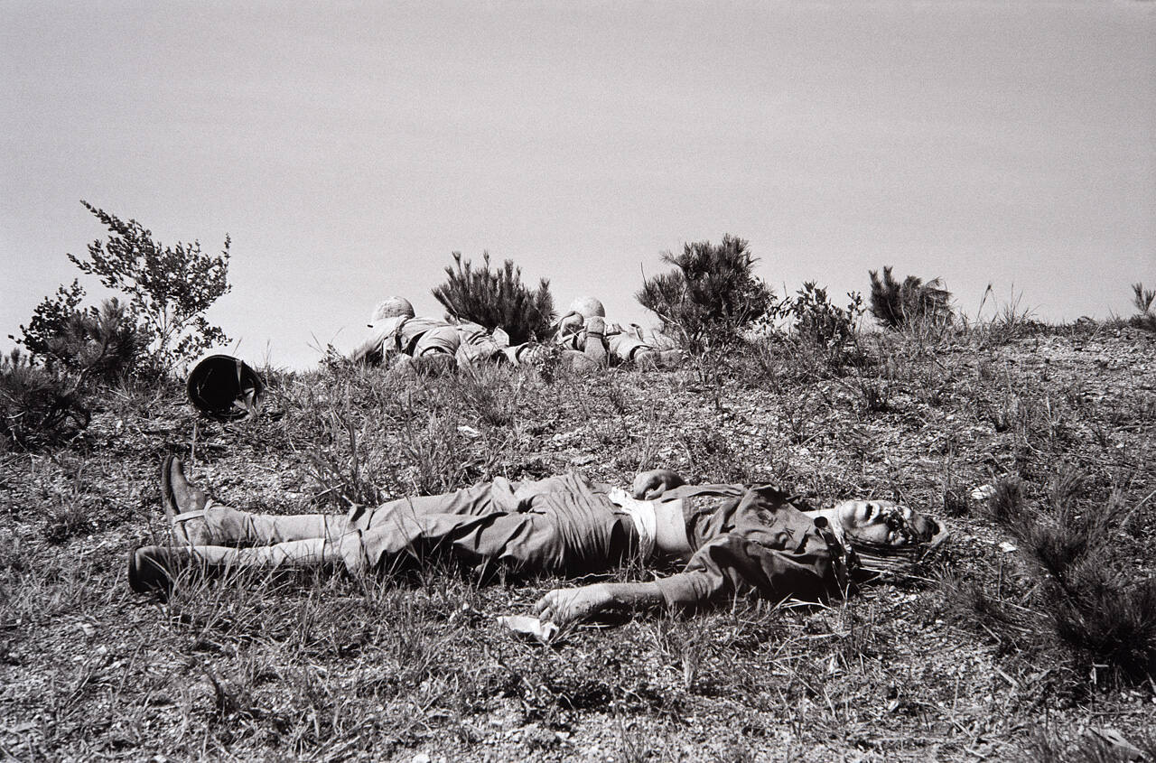 Dead U.S. Marine on hilltop in South Korea