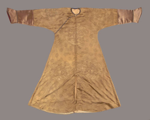 Tomb robe