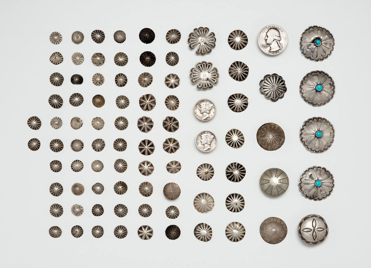 Collection of 86 buttons