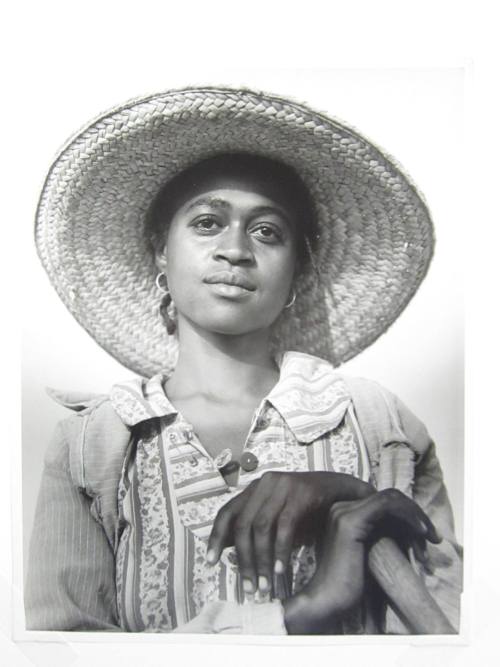 Mrs. Leroy Dunn chopping cotton in a field. White Plains, Georgia