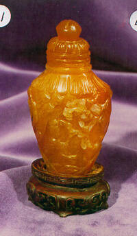 Snuff bottle with stopper and stand