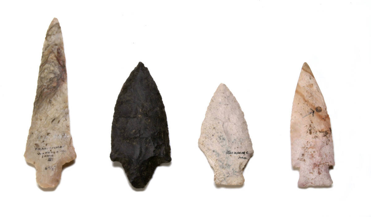 Point, notched with tang