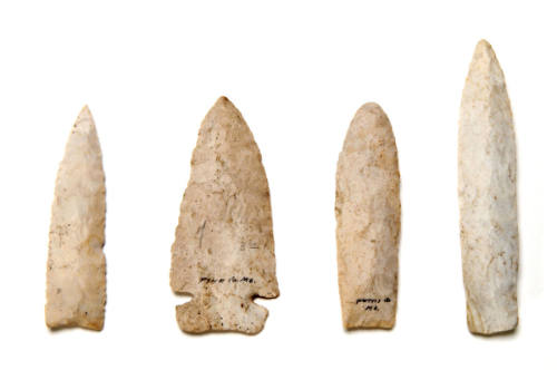 Point with notched base