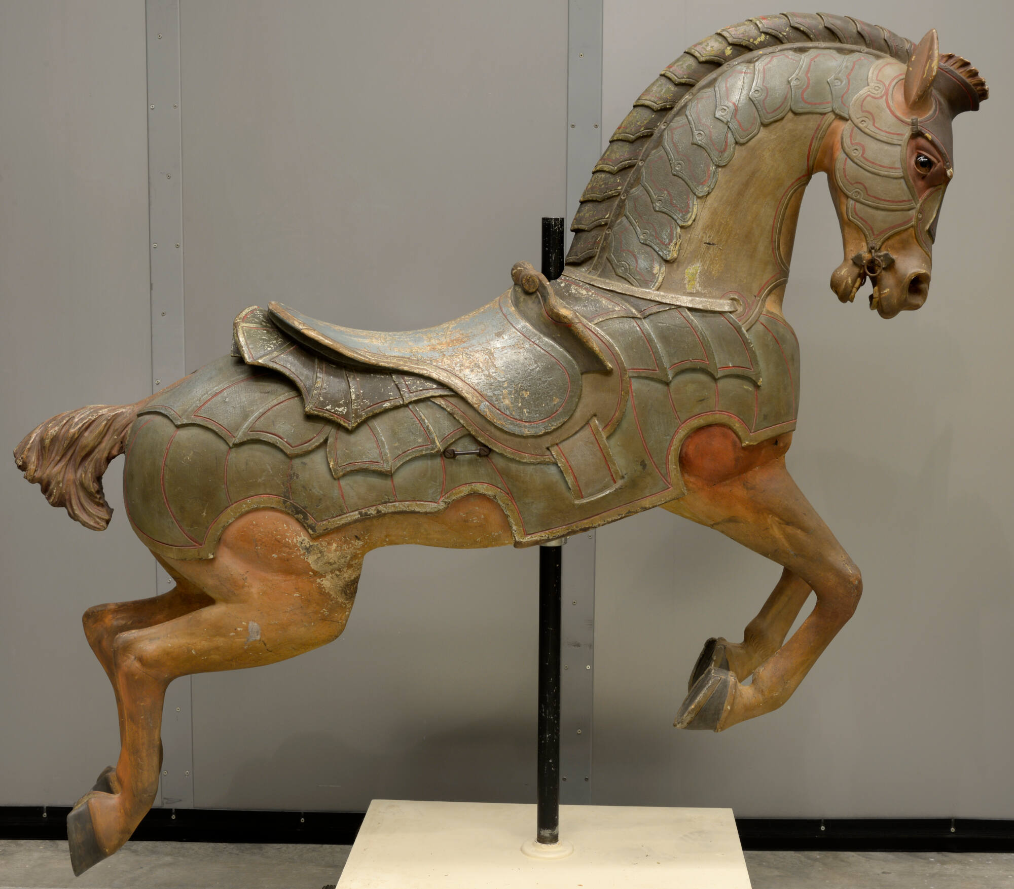 Outside row armored horse