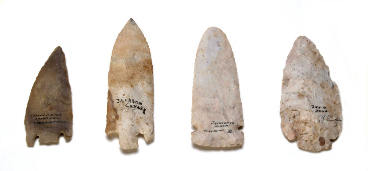 Point, double notched base