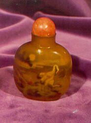 Snuff bottle with stopper