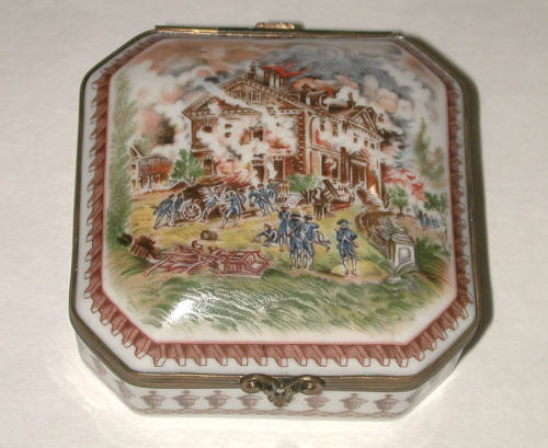 Porcelain Box Depicting Clivedon (PA)