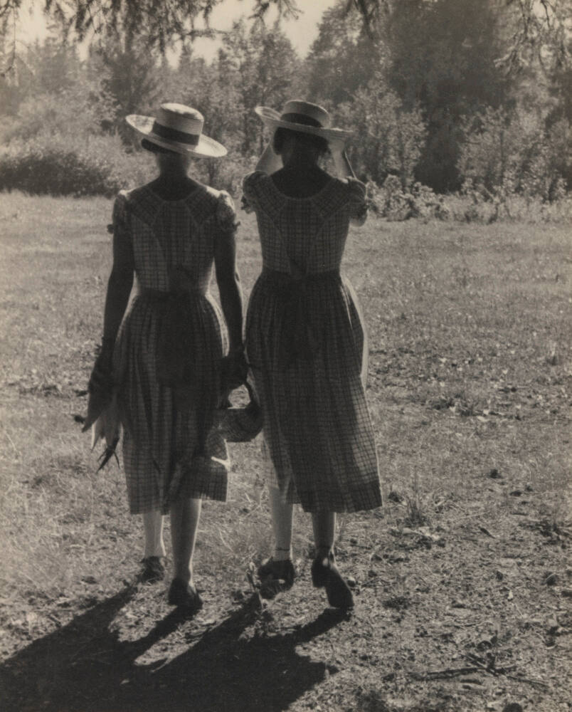 Wife and daughter of German movie actor Emil Jannings