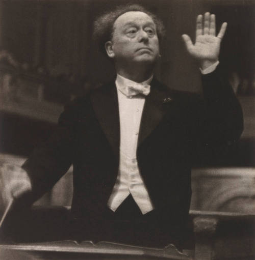 Willem Mendelberg, conductor of the Amsterdam Concertgebouw Orchestra at the start of Brahm's "A German Requiem"