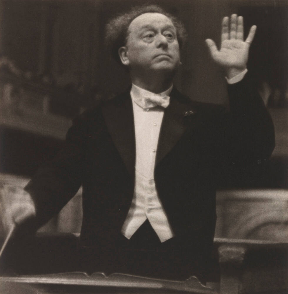 Willem Mendelberg, conductor of the Amsterdam Concertgebouw Orchestra at the start of Brahm's "A German Requiem"